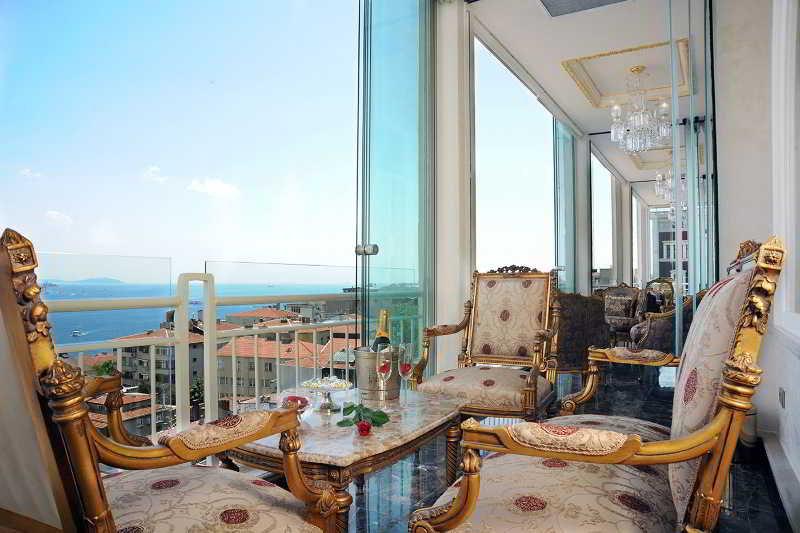 Maroon Bosphorus Hotel 5*